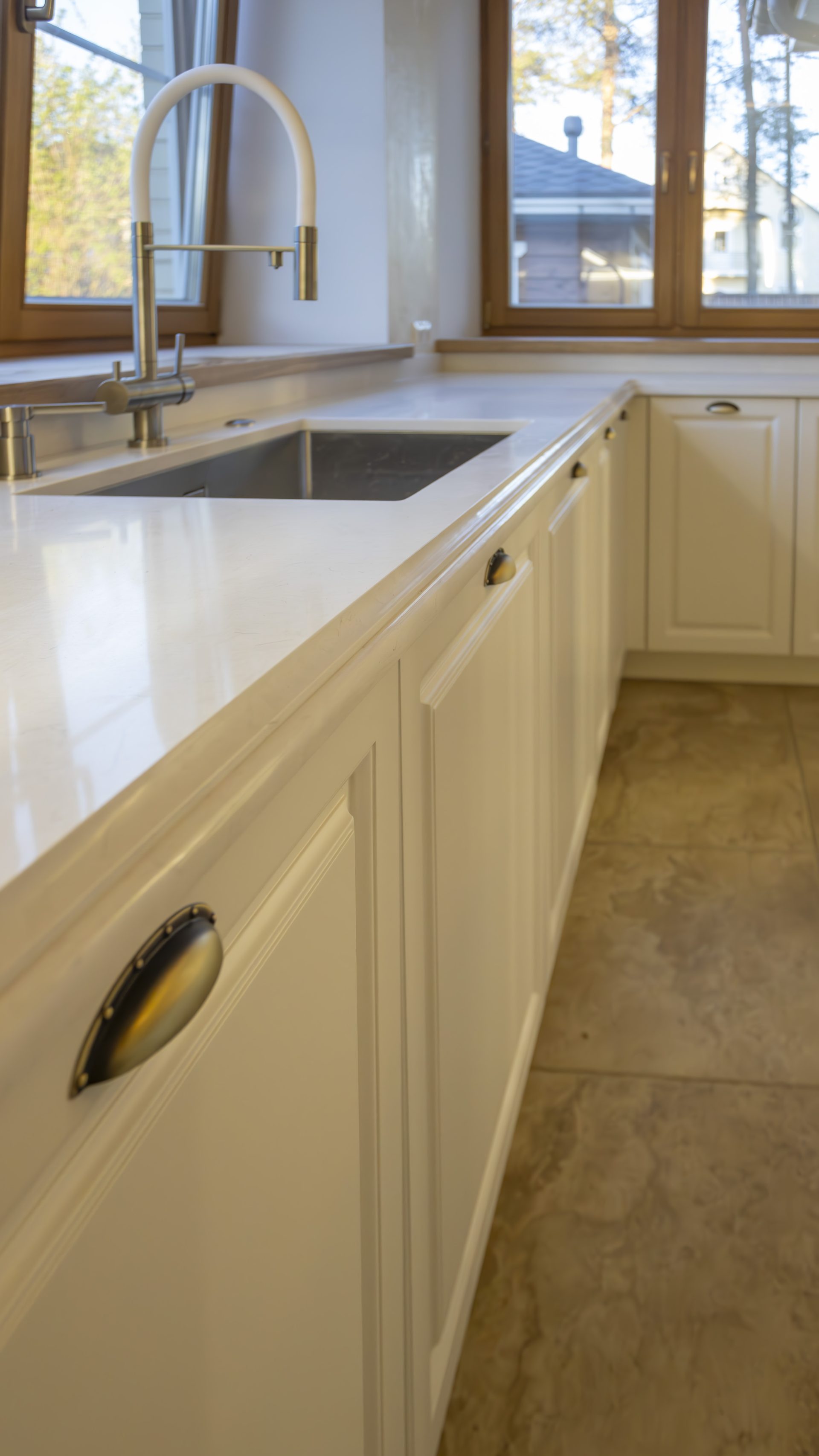 Как выбрать столешницу для кухни: материалы и их характеристики