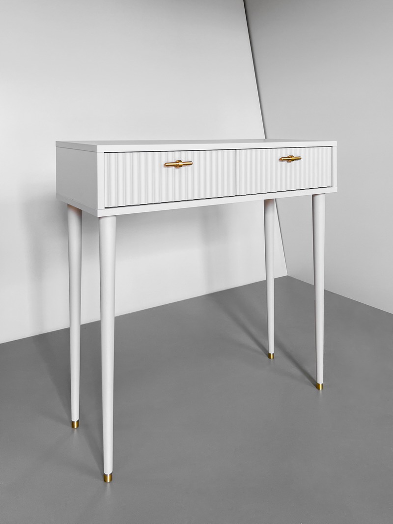 Прикроватные тумбы: размеры, стили и функциональные решения