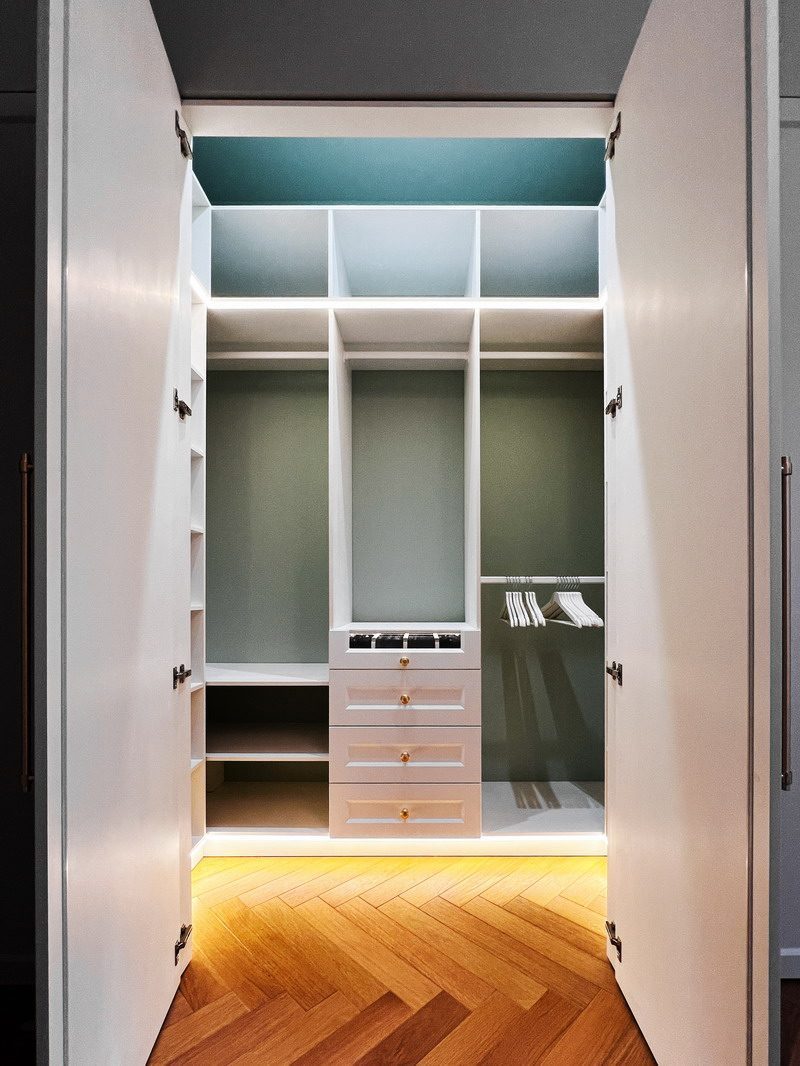 Гардеробные на заказ от производителя в Санкт-Петербурге