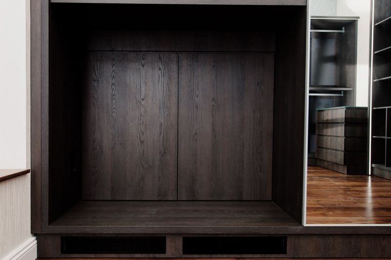 Закрытая ниша для батареи